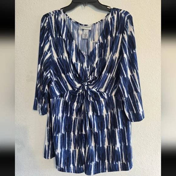 Catherines Tunic Top Womens 1X Blue 3/4 Sleeve Casual Basic Stretchy V-Neck - Picture 2 of 10